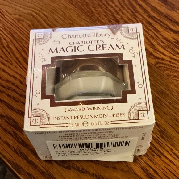Charlotte Tilbury Magic Cream .5 fl. oz NWT - Picture 9 of 11